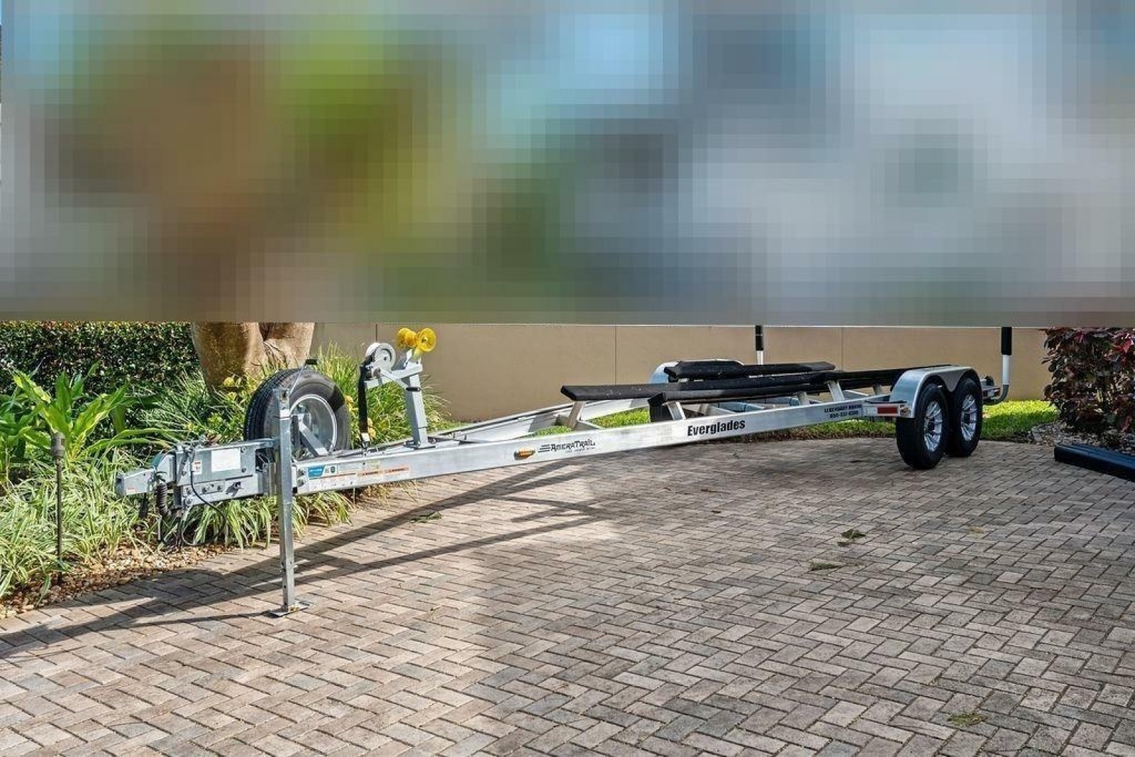 2023 Everglades 243 Center Console