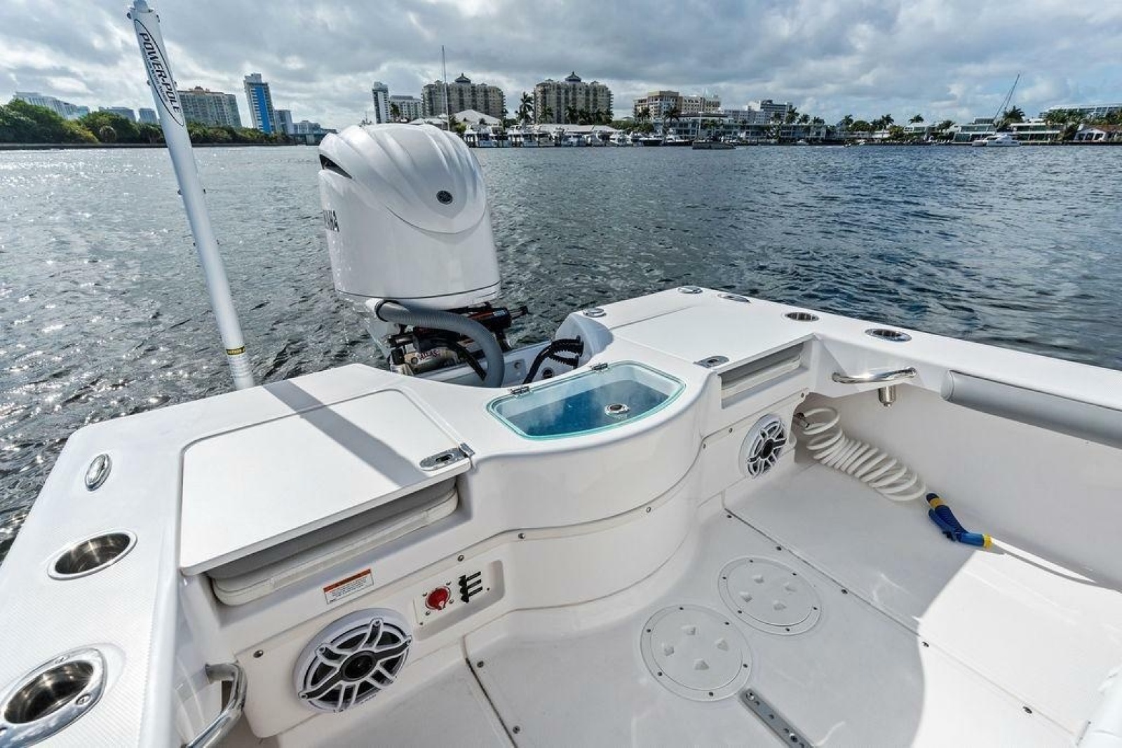 2023 Everglades 243 Center Console