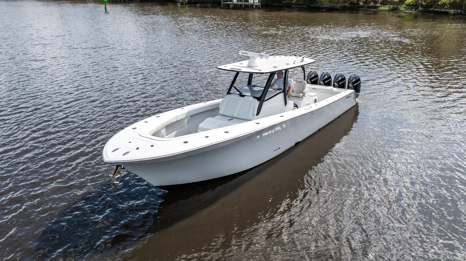 2023 Front Runner 39 Center Console