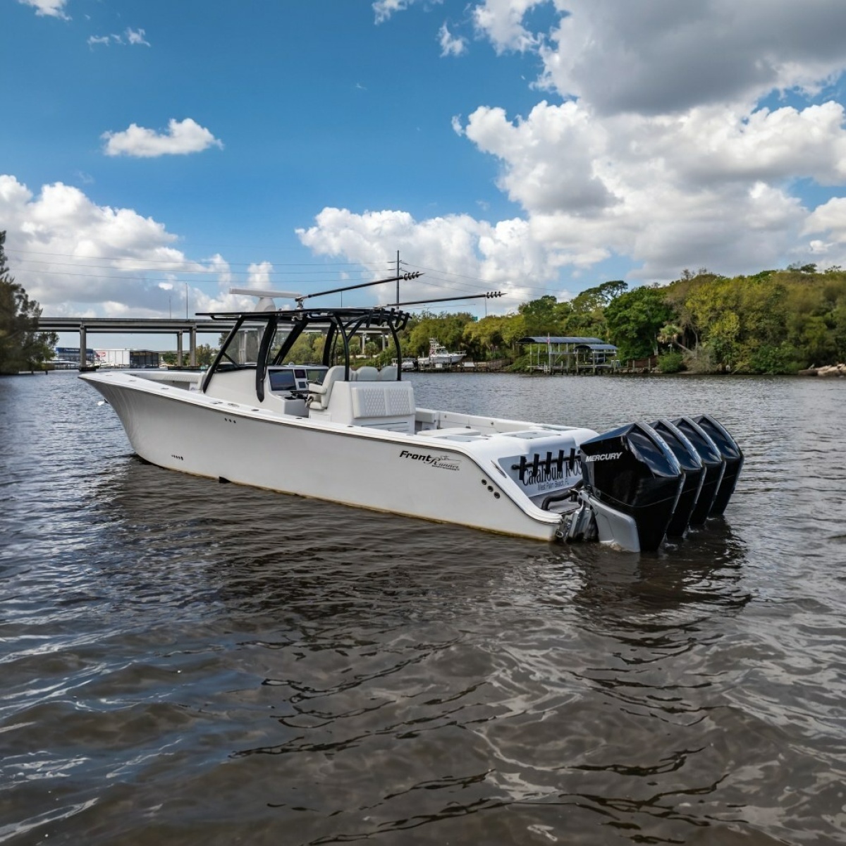 2023 Front Runner 39 Center Console