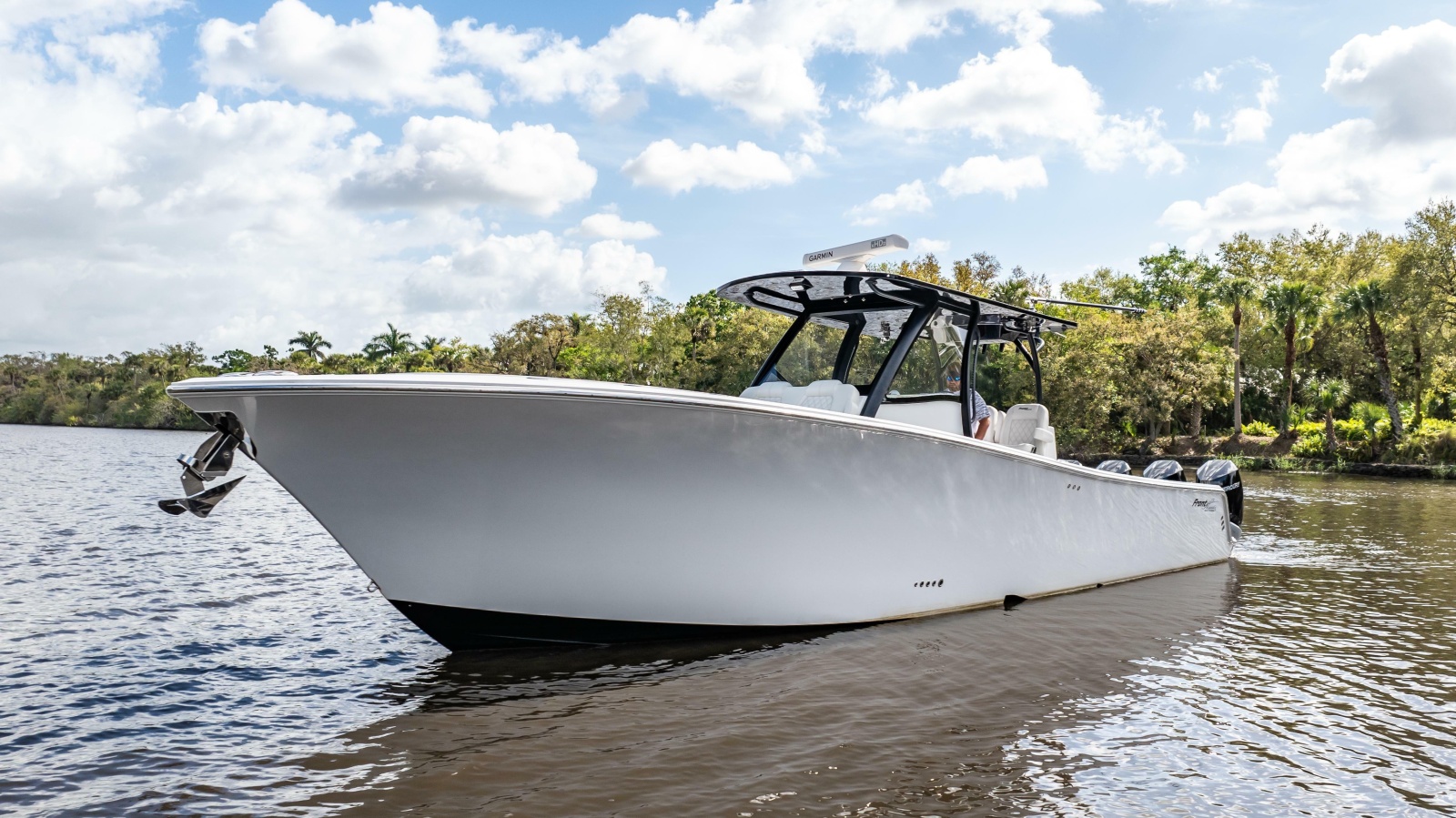2023 Front Runner 39 Center Console