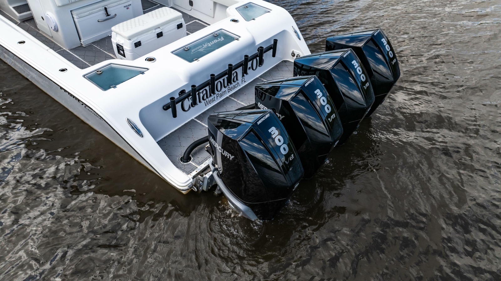2023 Front Runner 39 Center Console