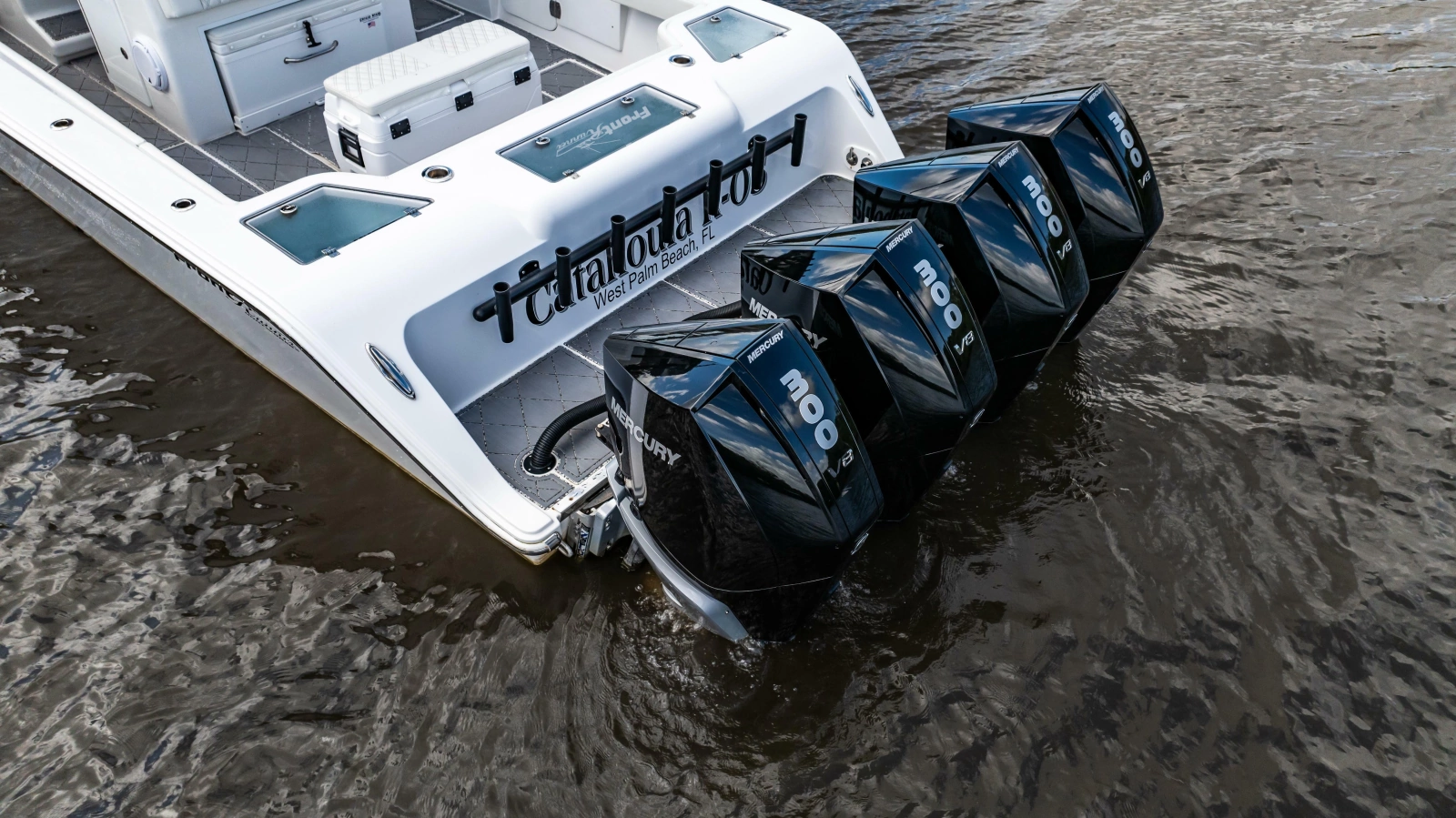 2023 Front Runner 39 Center Console