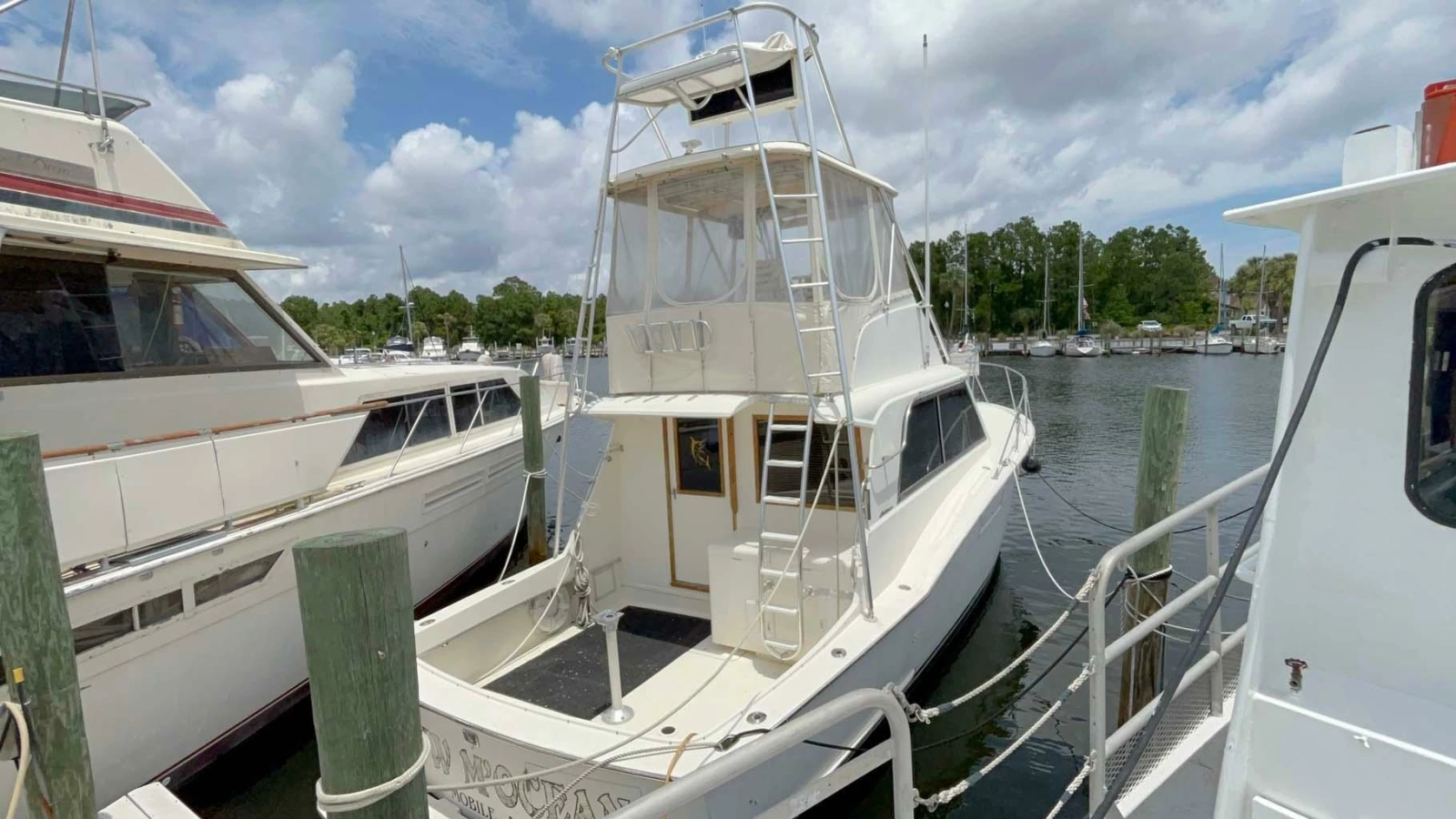 1975 Hatteras 36 Convertible