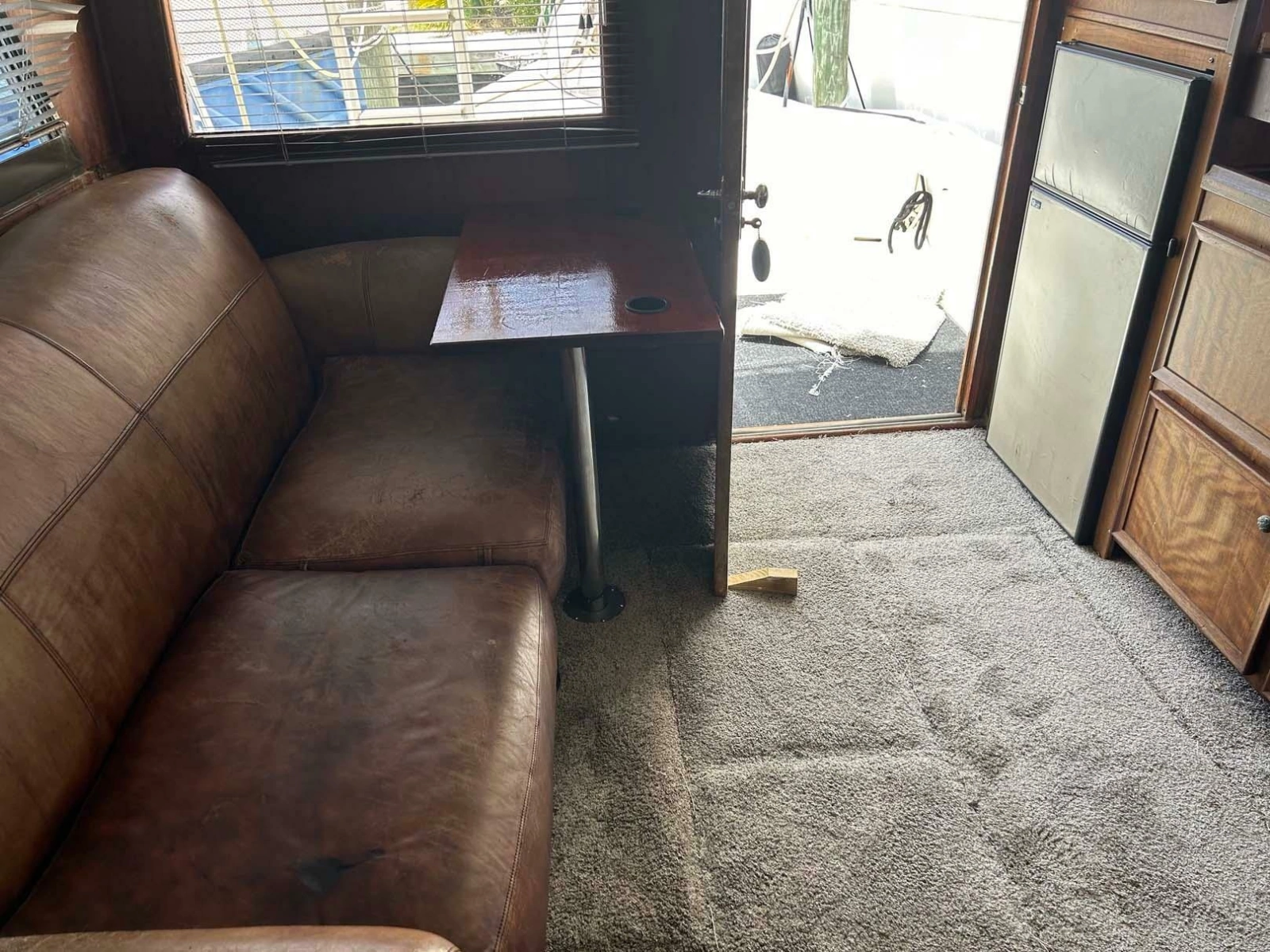 1975 Hatteras 36 Convertible