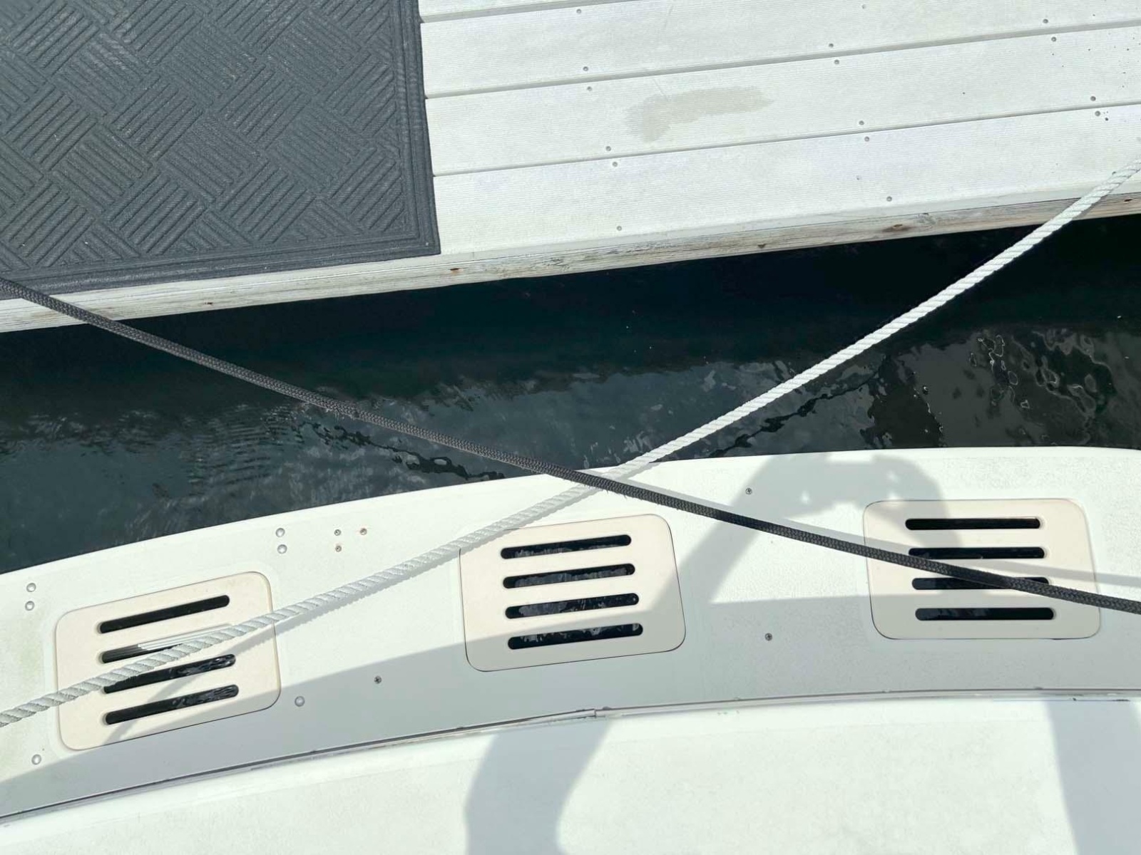 1975 Hatteras 36 Convertible