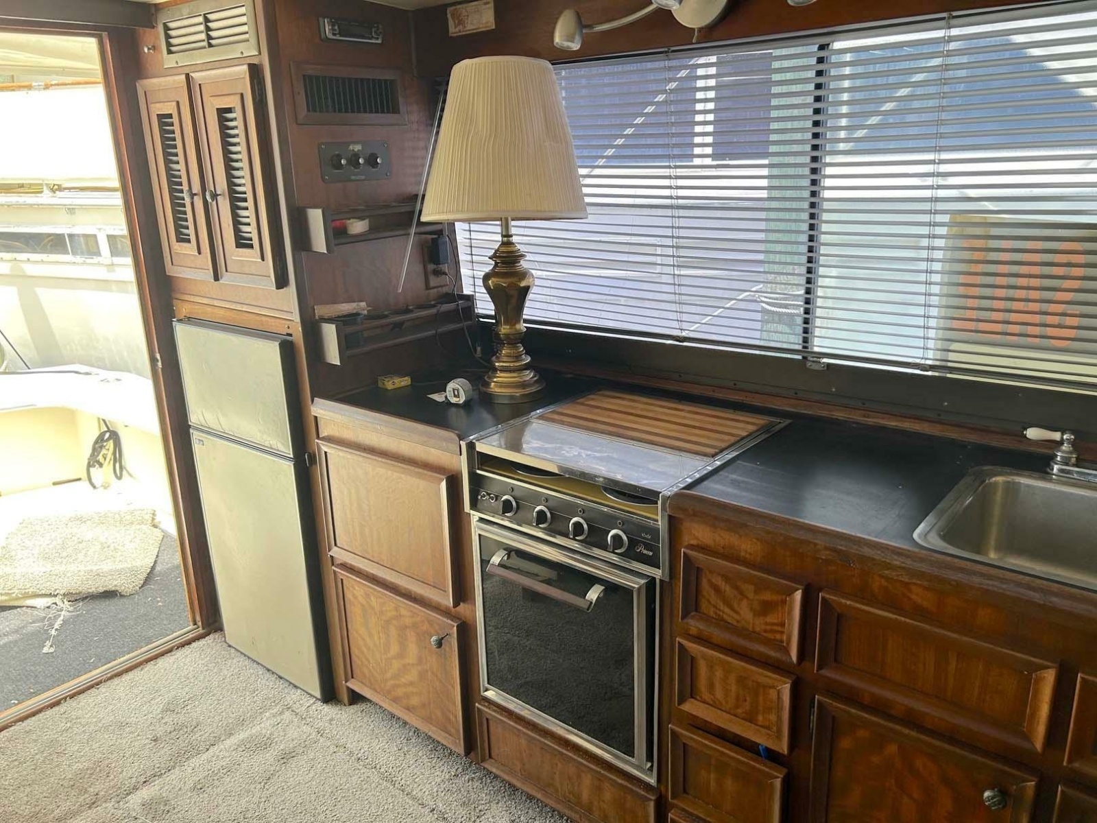 1975 Hatteras 36 Convertible
