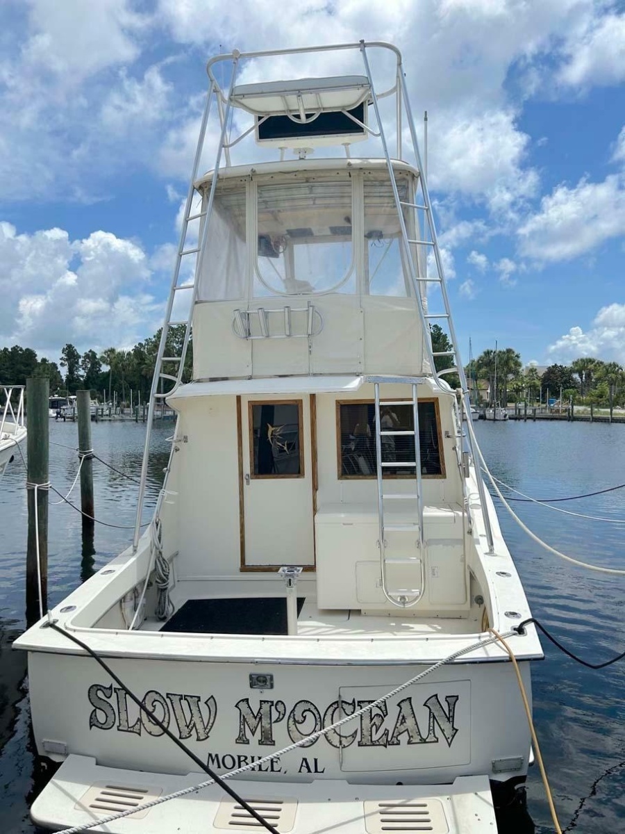 1975 Hatteras 36 Convertible