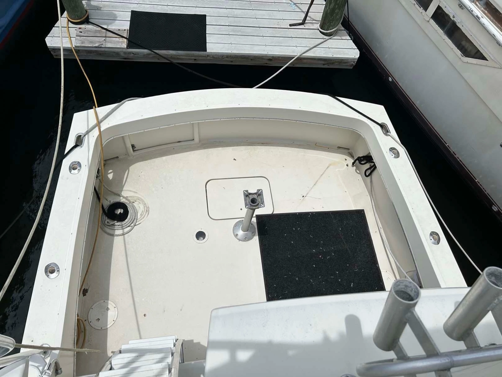 1975 Hatteras 36 Convertible