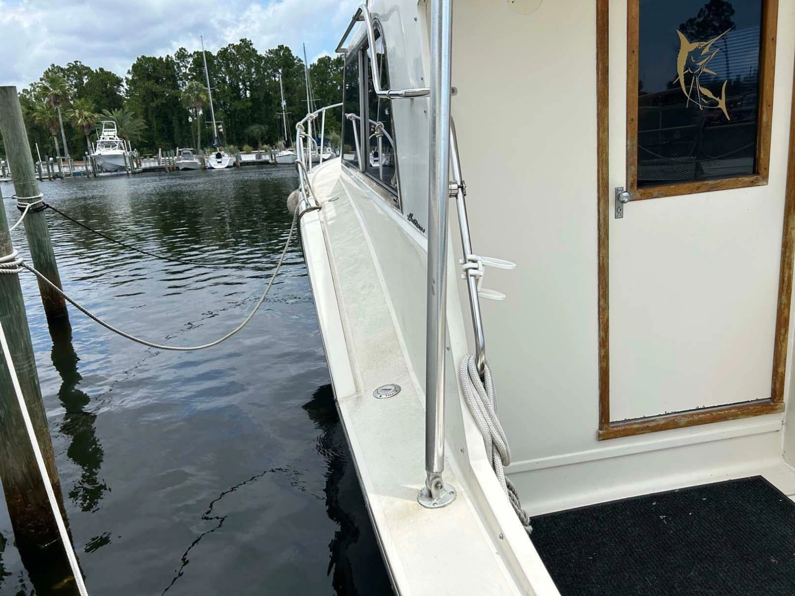 1975 Hatteras 36 Convertible