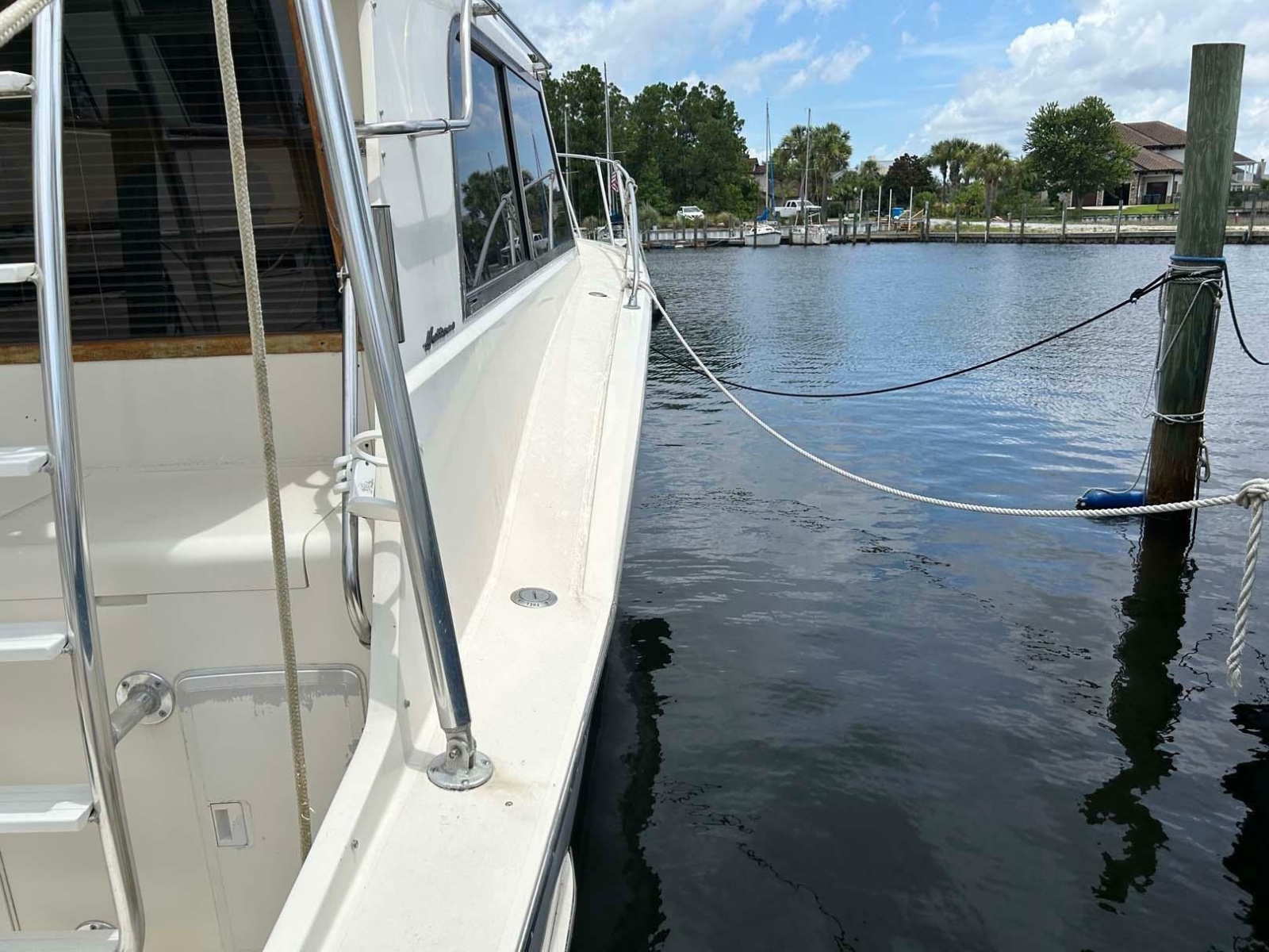 1975 Hatteras 36 Convertible
