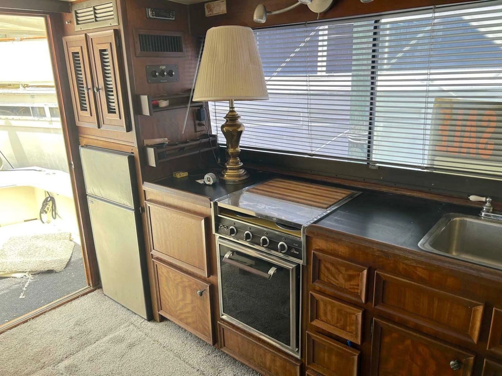 1975 Hatteras 36 Convertible