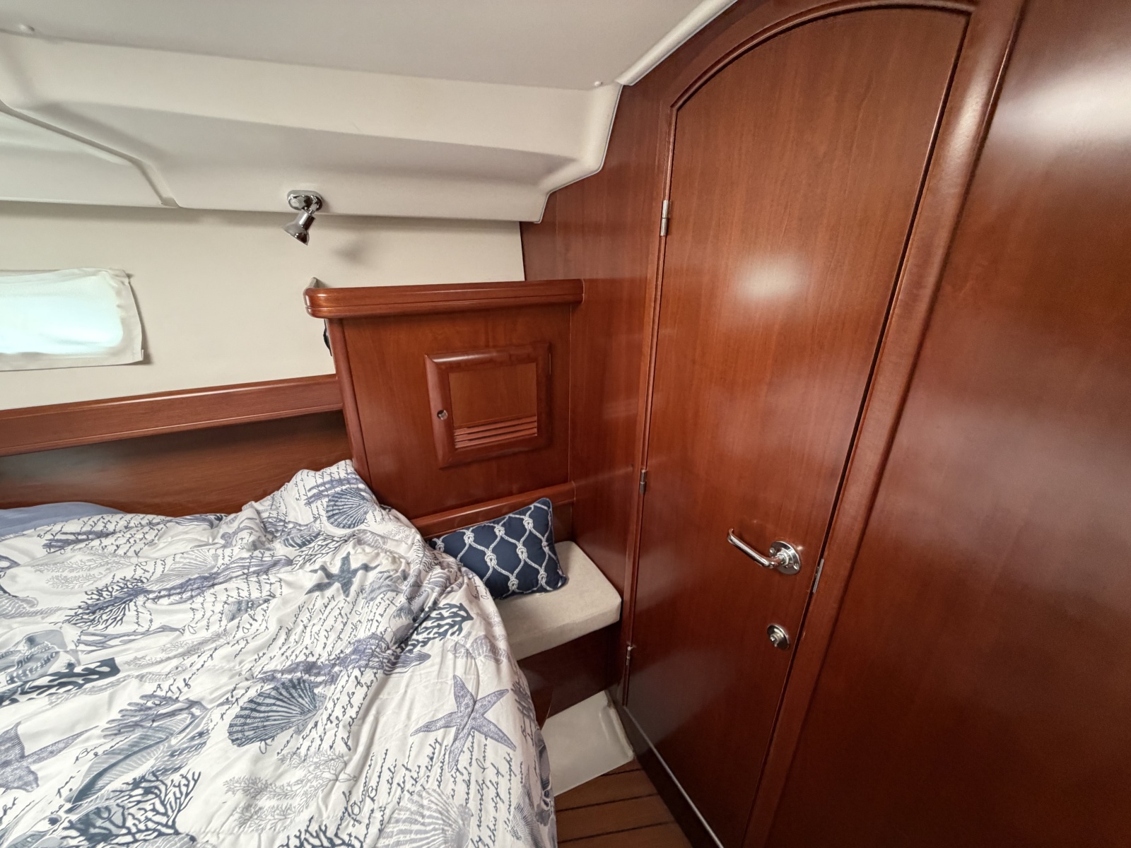 2006 Beneteau 423