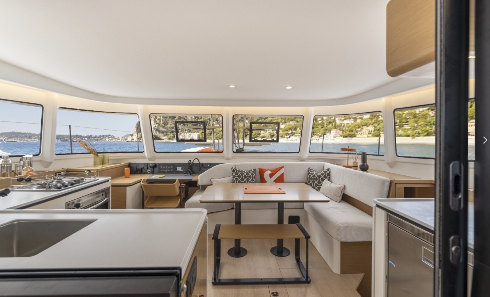 Annapolis ShowBoat 42ft Excess Yacht For Sale