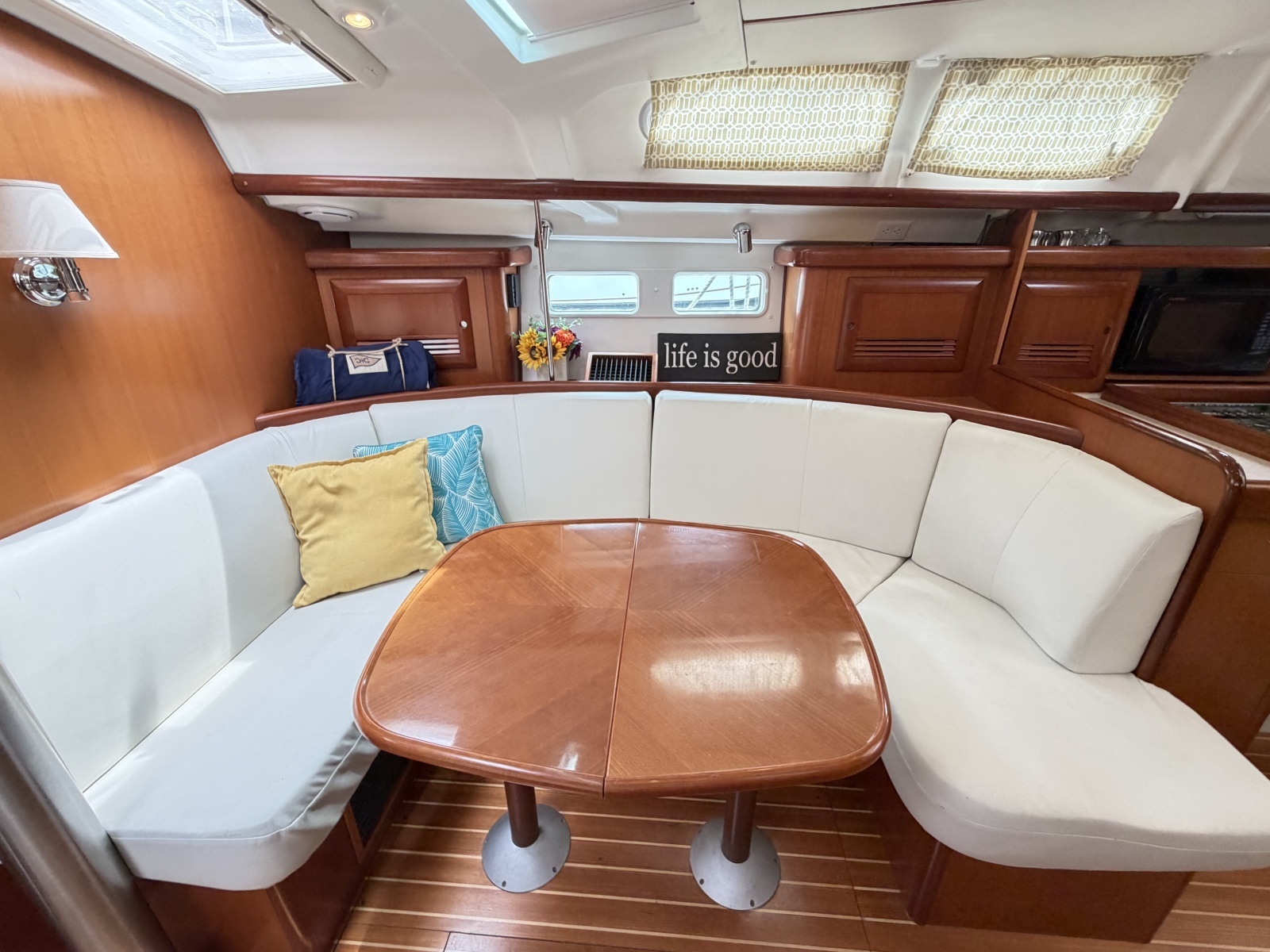 2007 Beneteau 423