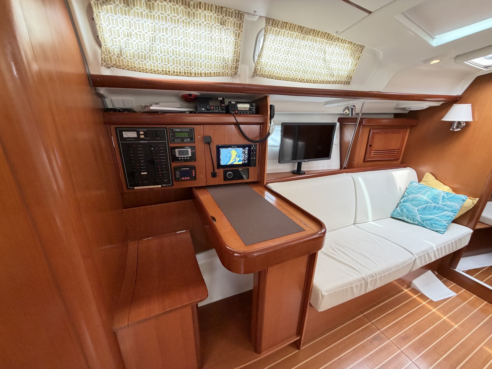 2007 Beneteau 423