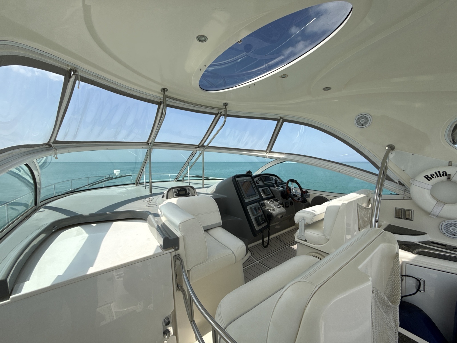 2006 Cruisers Yachts 420 Express
