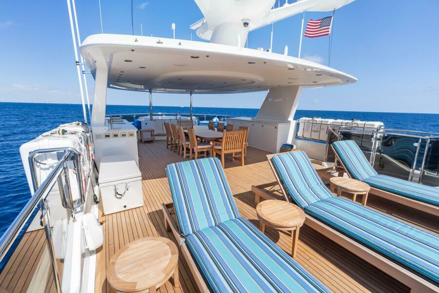 2010 Westport Superyacht
