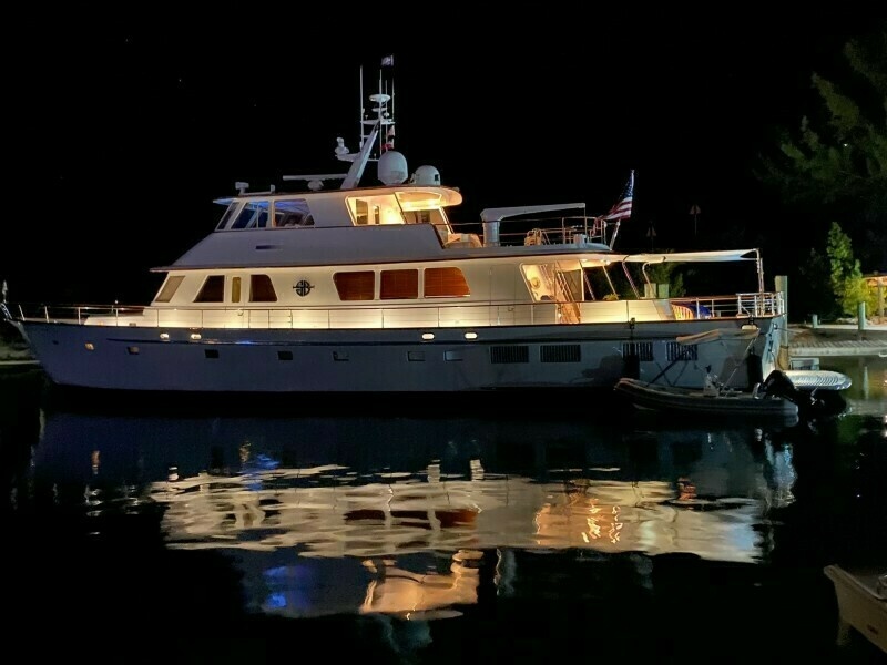 2003 New England Boatworks Enclosed Raised Pilothouse