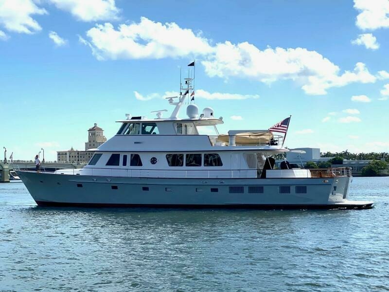 2003 New England Boatworks Enclosed Raised Pilothouse