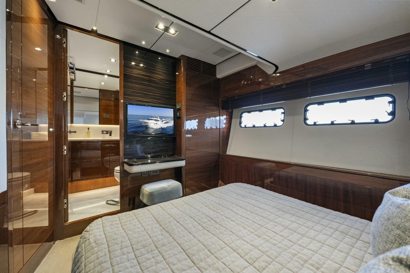 2018 Princess Y75