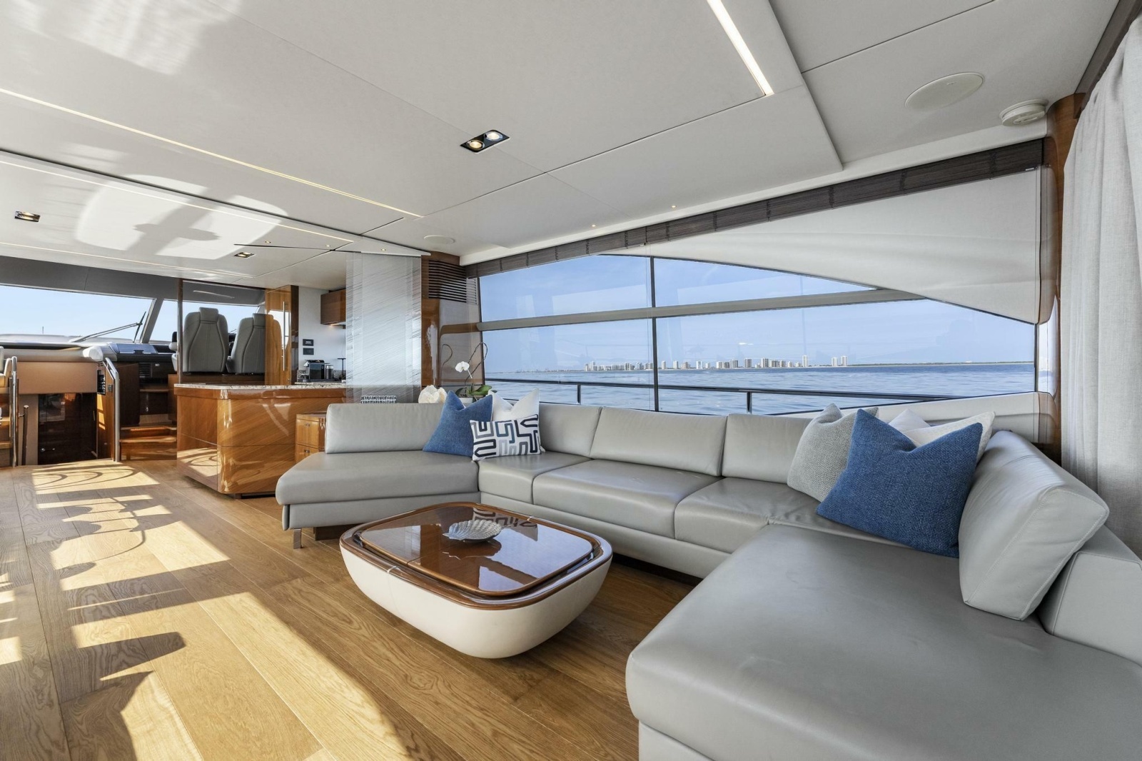 2018 Princess Y75