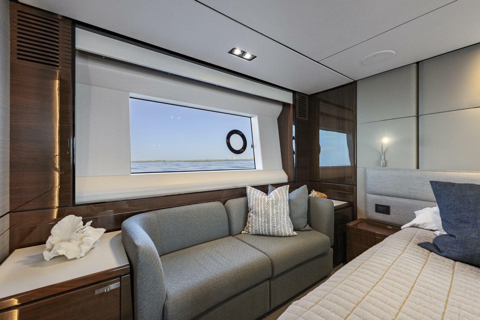2018 Princess Y75