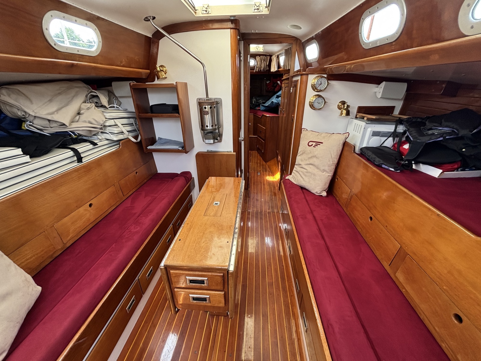 1974 Hinckley B-40