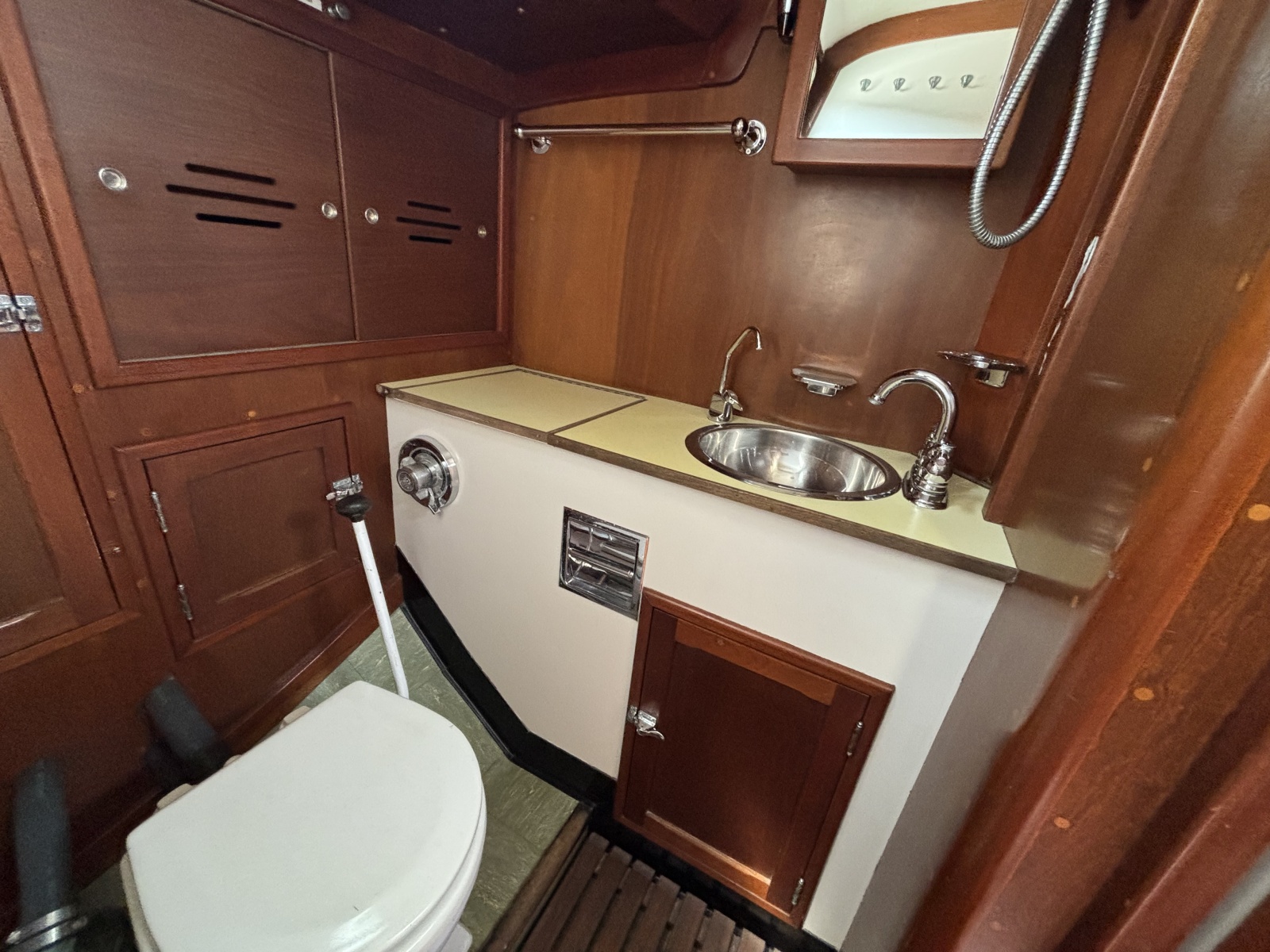 1974 Hinckley B-40