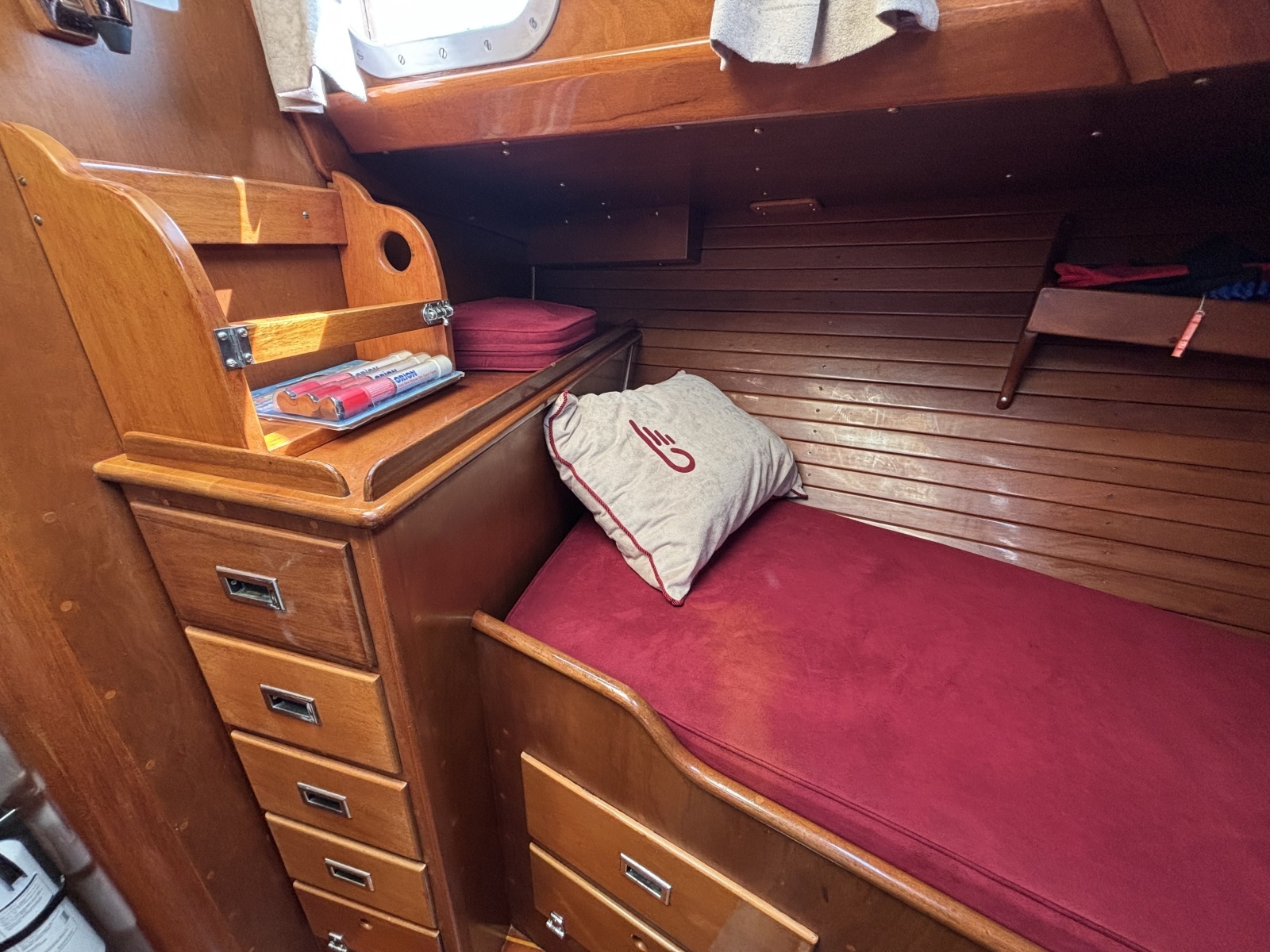 1974 Hinckley B-40