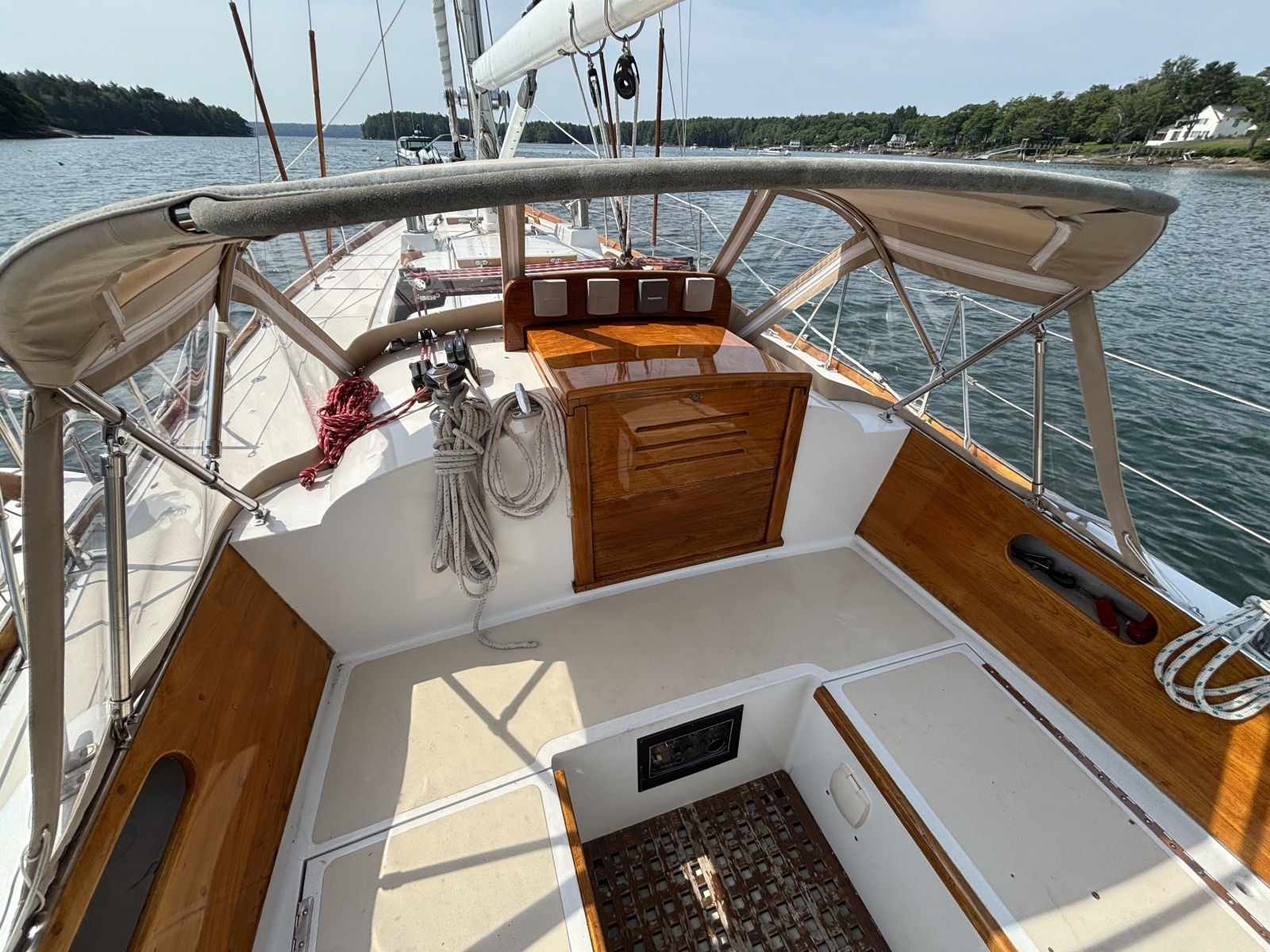 1974 Hinckley B-40
