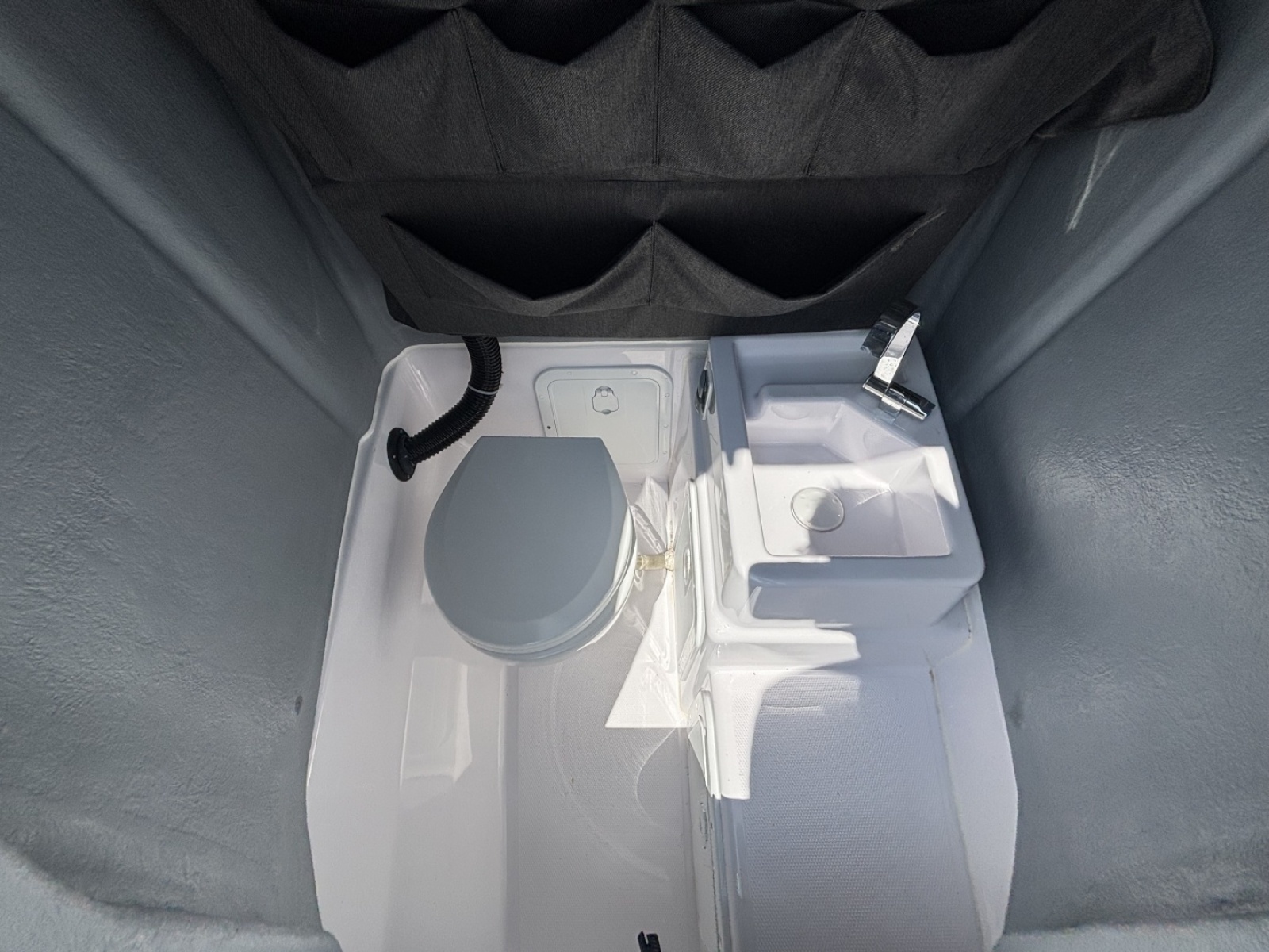 2022 Axopar 22 T-Top