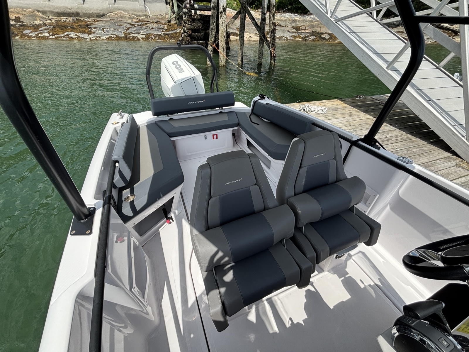 2022 Axopar 22 T-Top