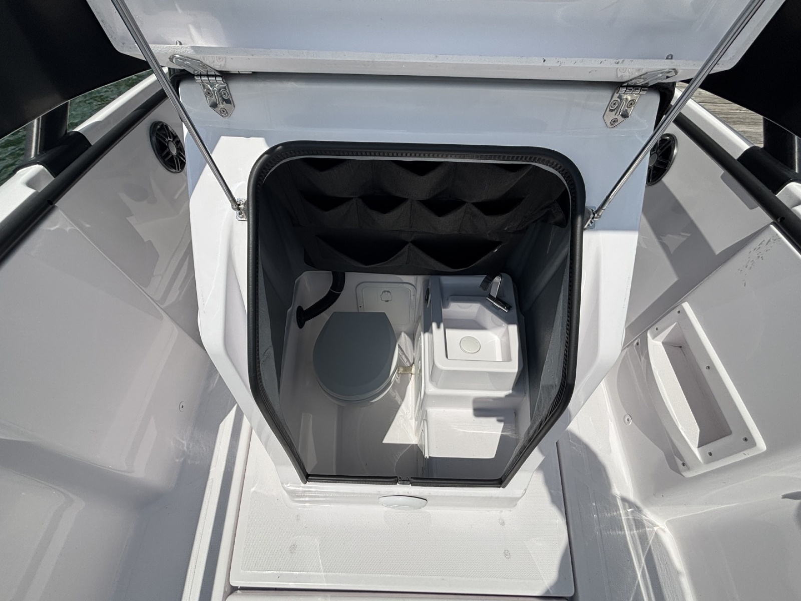 2022 Axopar 22 T-Top