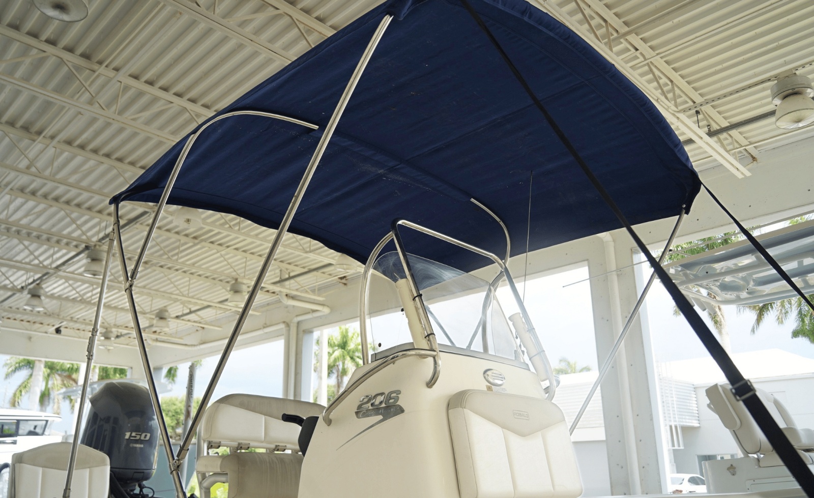 2014 Robalo Cayman 206
