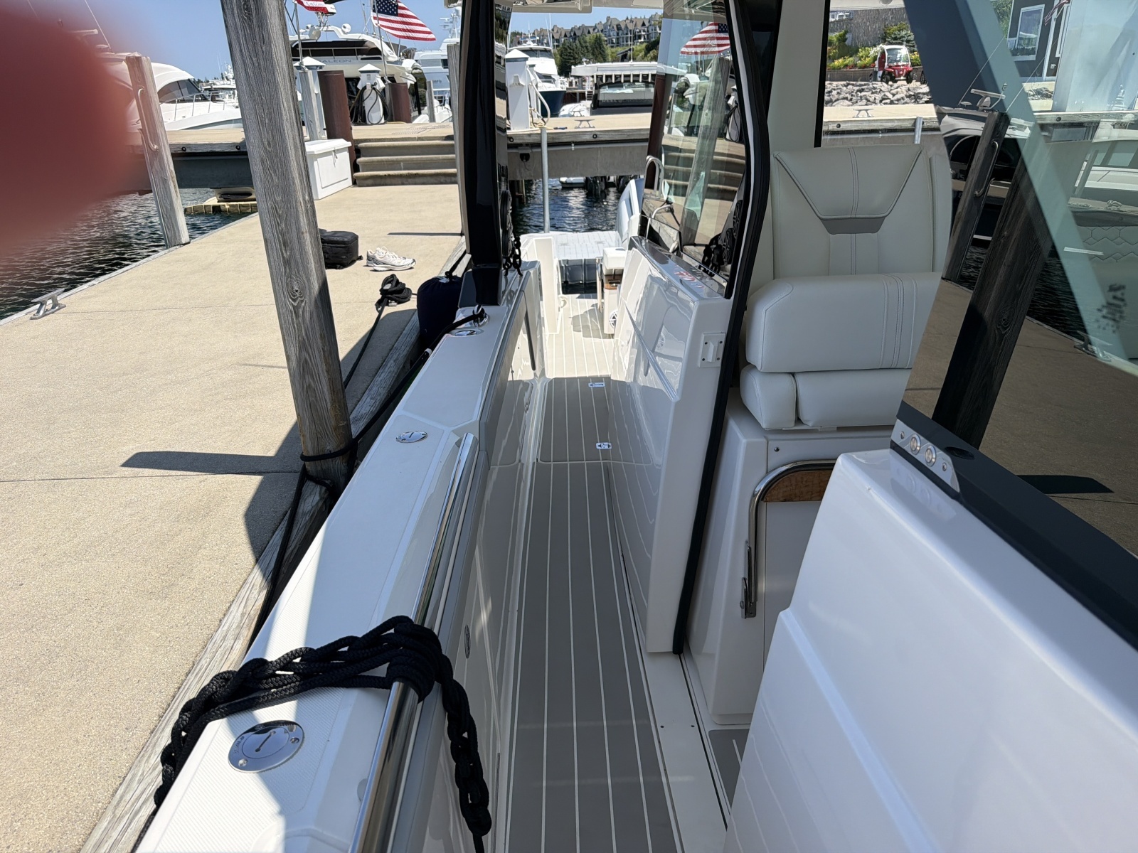 2026 Tiara Yachts 48 LS