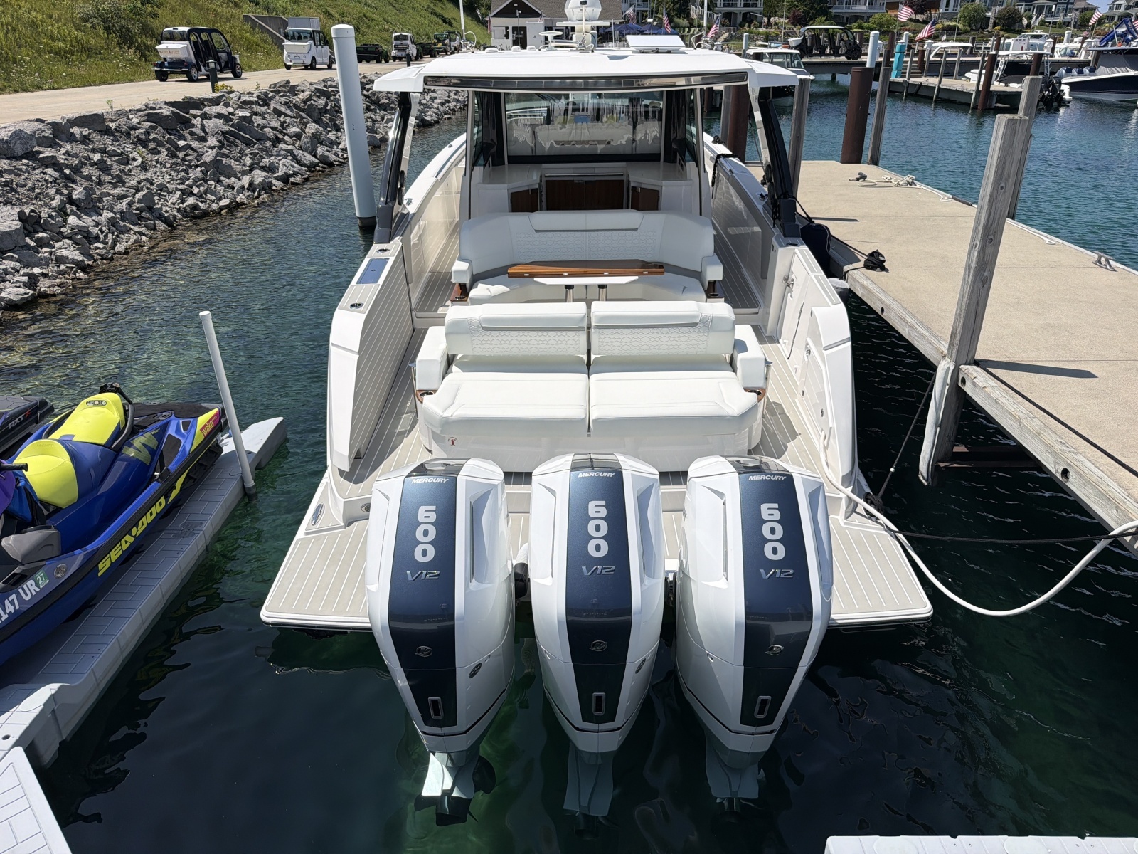 2026 Tiara Yachts 48 LS