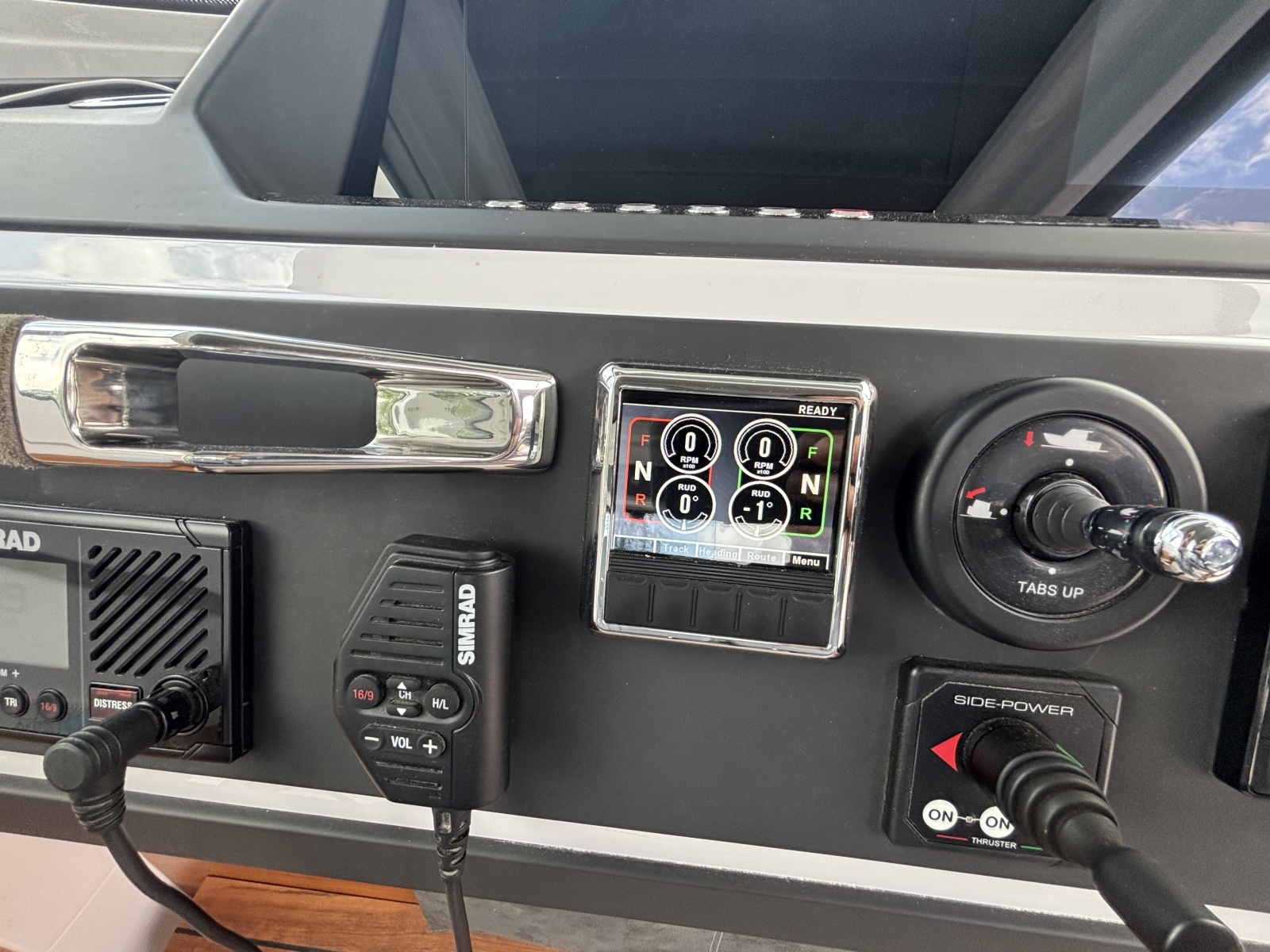 2021 Axopar 28 Cabin