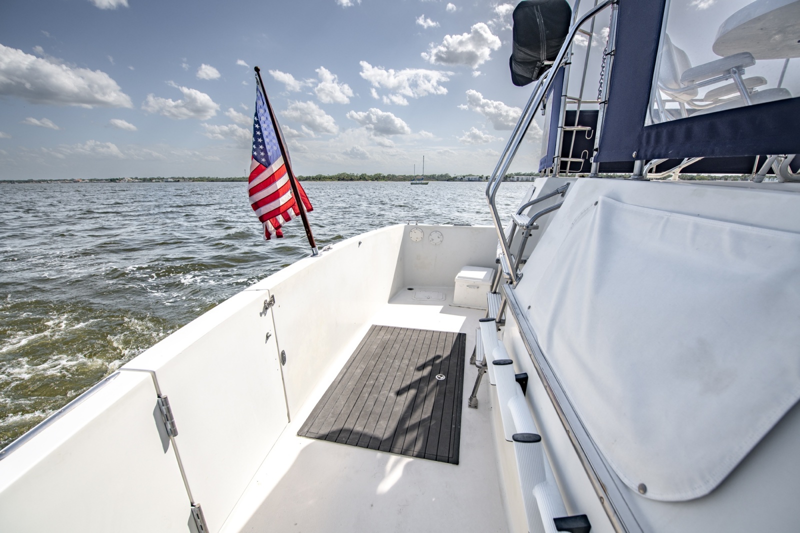 1988 Tollycraft 44 Cockpit M.Y.