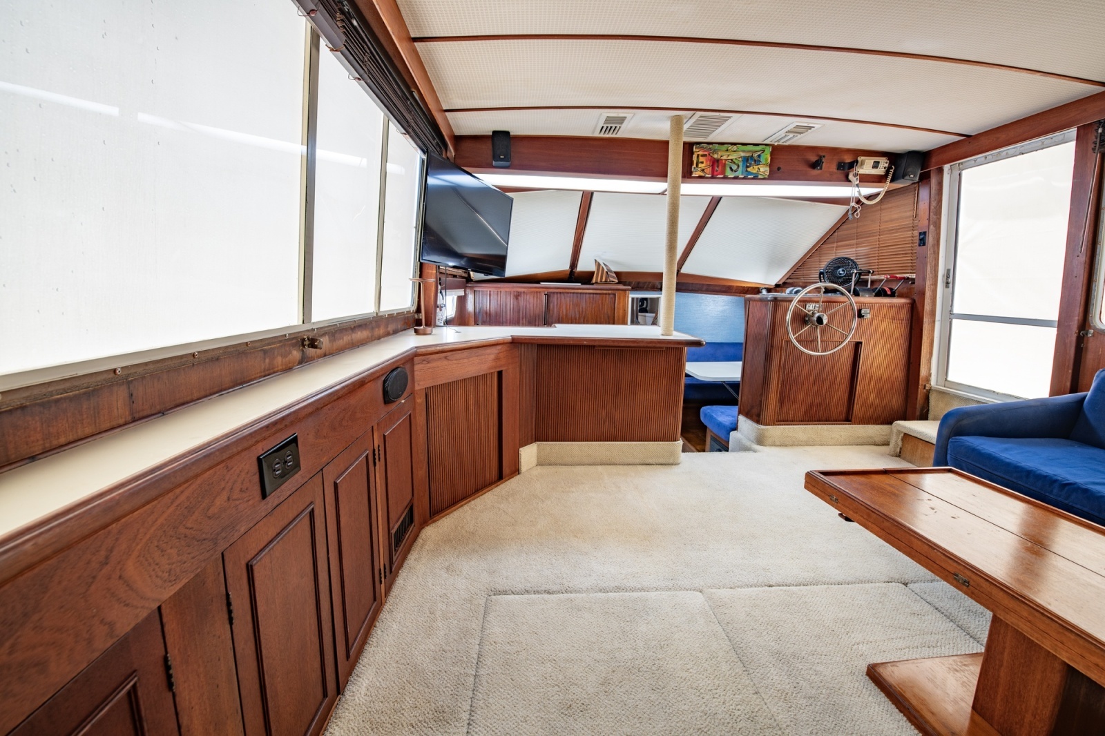 1988 Tollycraft 44 Cockpit M.Y.