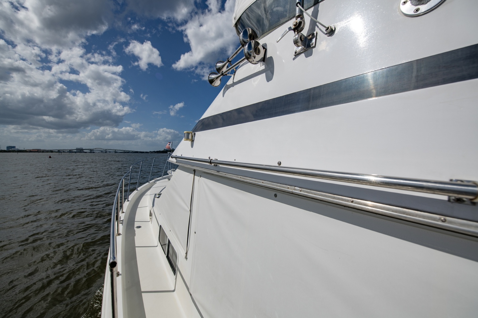 1988 Tollycraft 44 Cockpit M.Y.