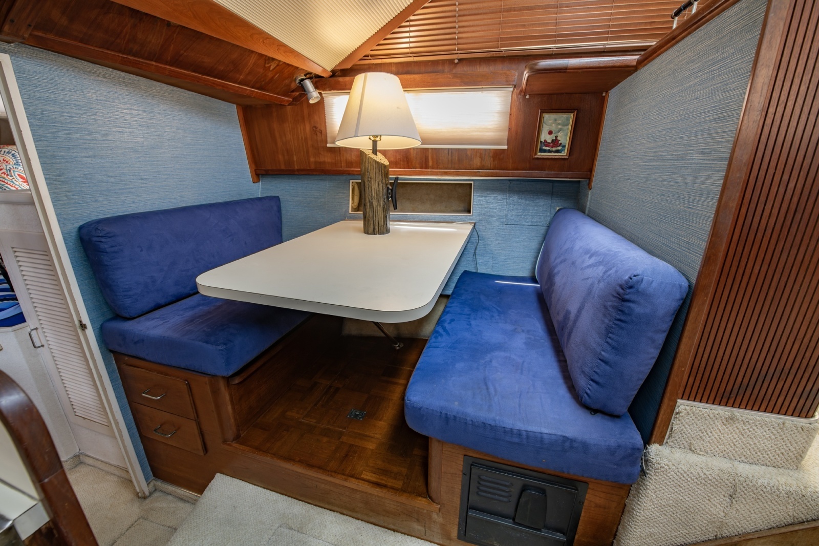 1988 Tollycraft 44 Cockpit M.Y.
