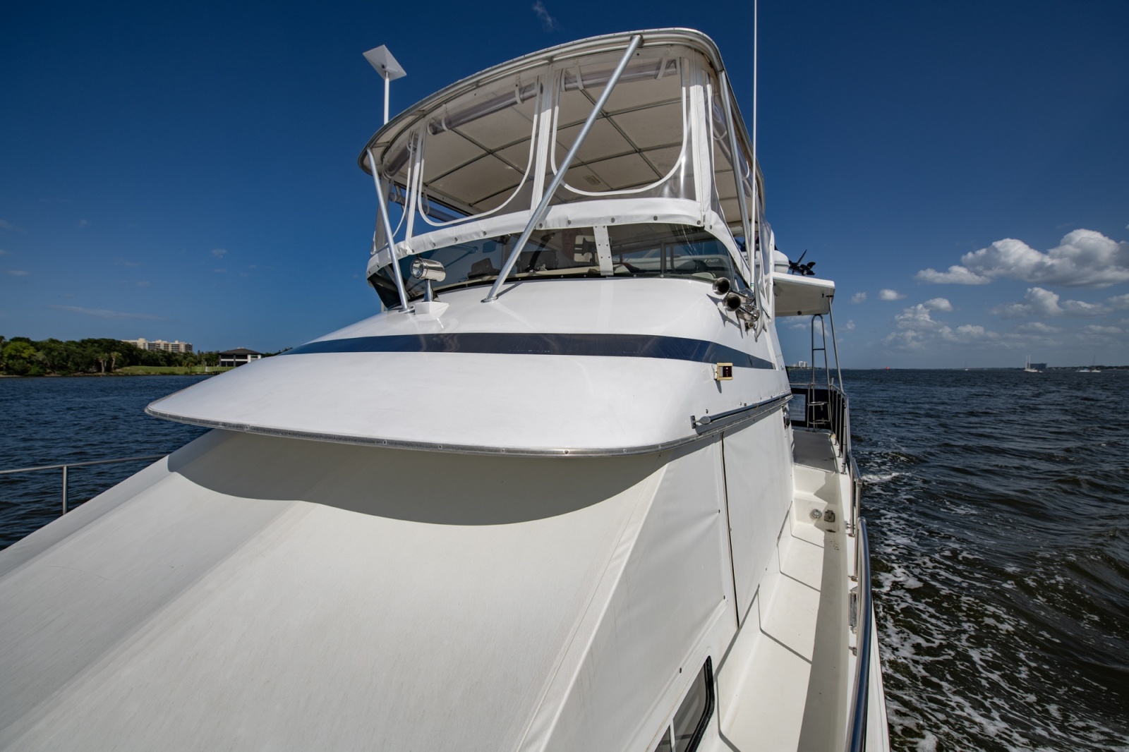 1988 Tollycraft 44 Cockpit M.Y.