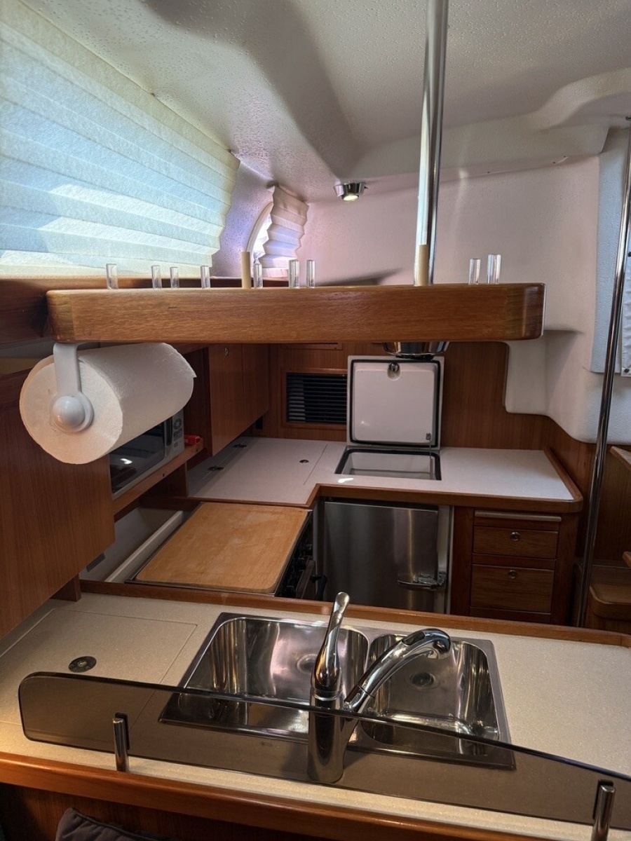 Compass Rose 35ft Catalina Yacht For Sale