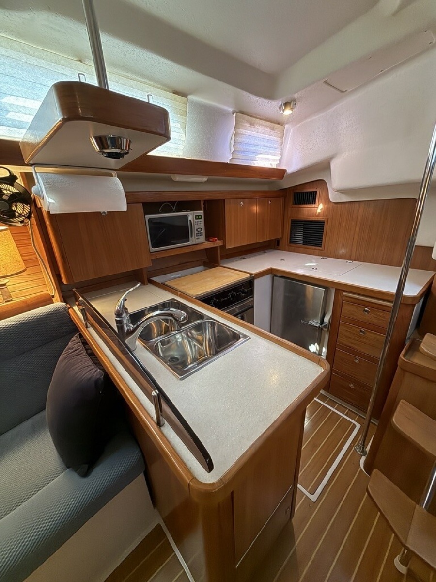 Compass Rose 35ft Catalina Yacht For Sale