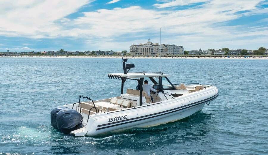 33ft Zodiac Yacht For Sale