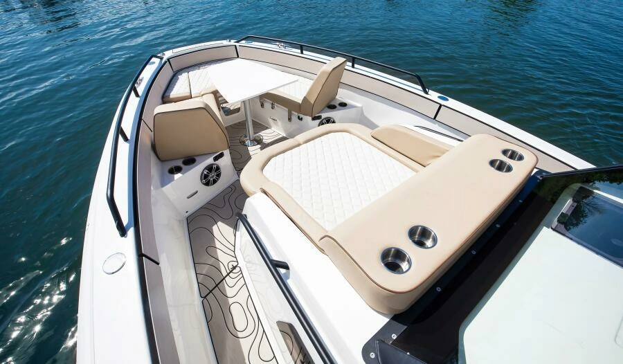 33ft Zodiac Yacht For Sale