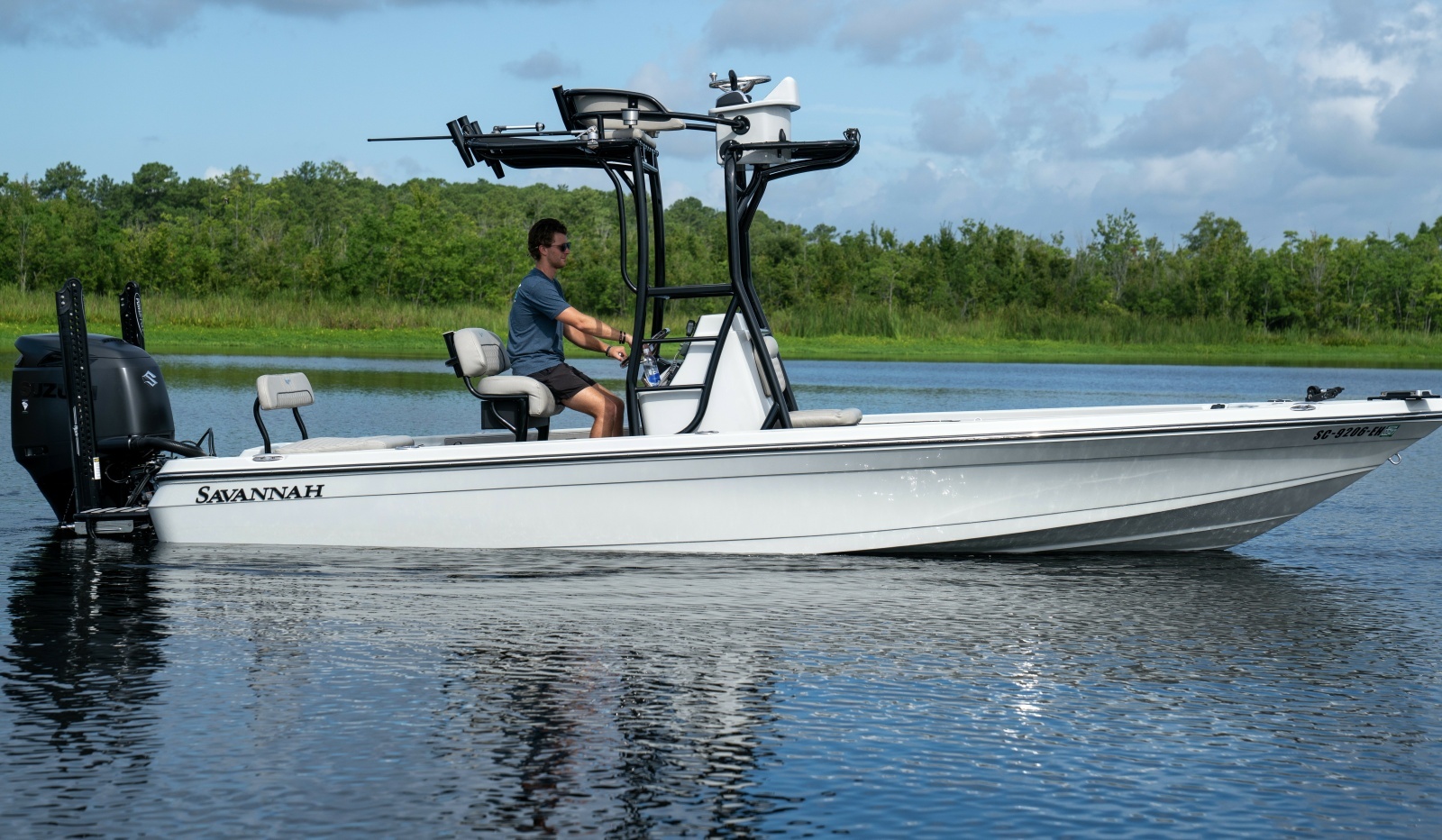 2016 Savannah 220IS