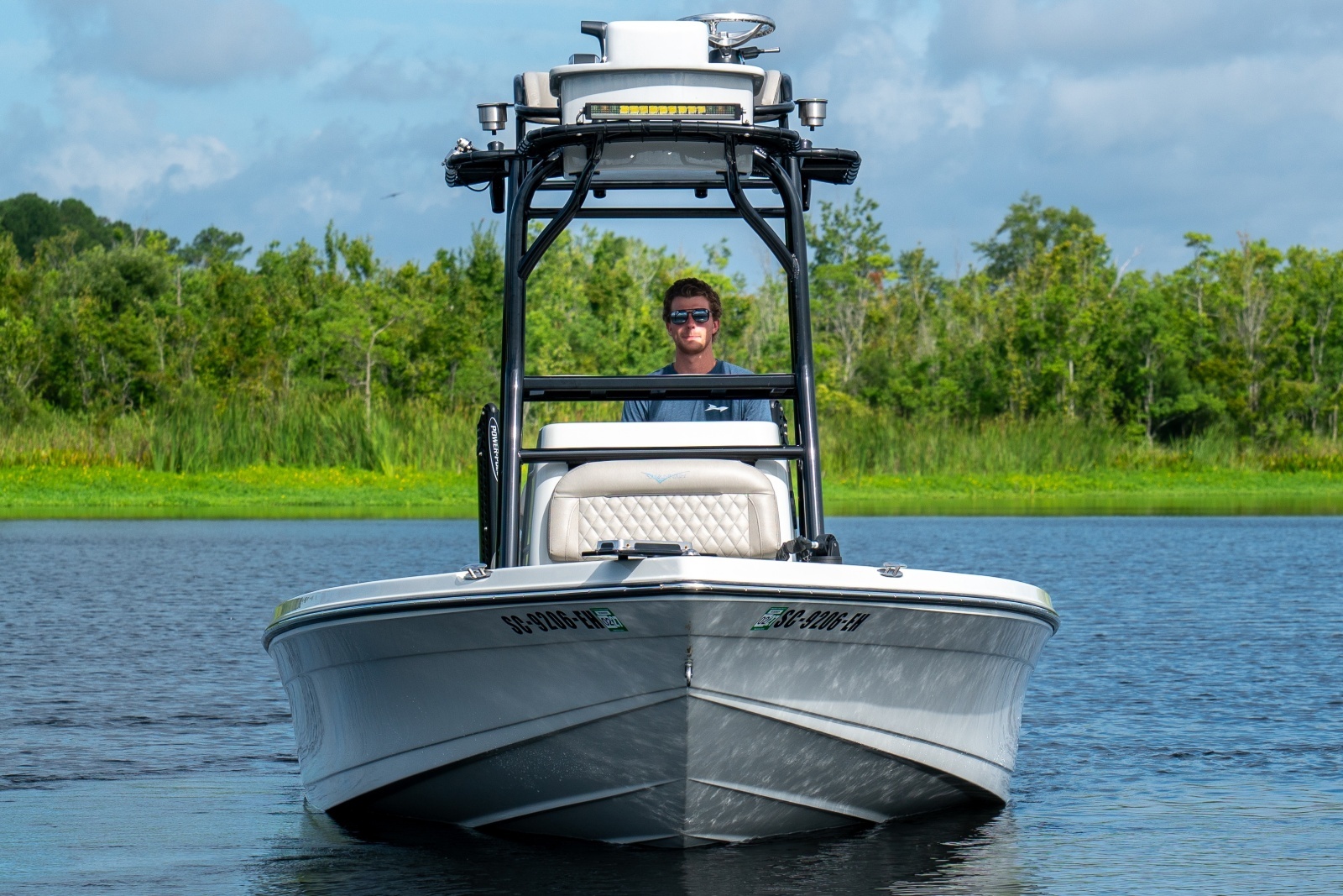 2016 Savannah 220IS