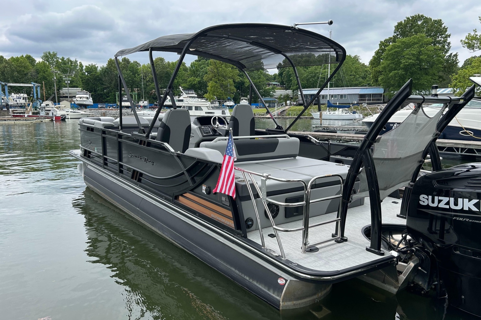 2025 South Bay 525 Tritoon